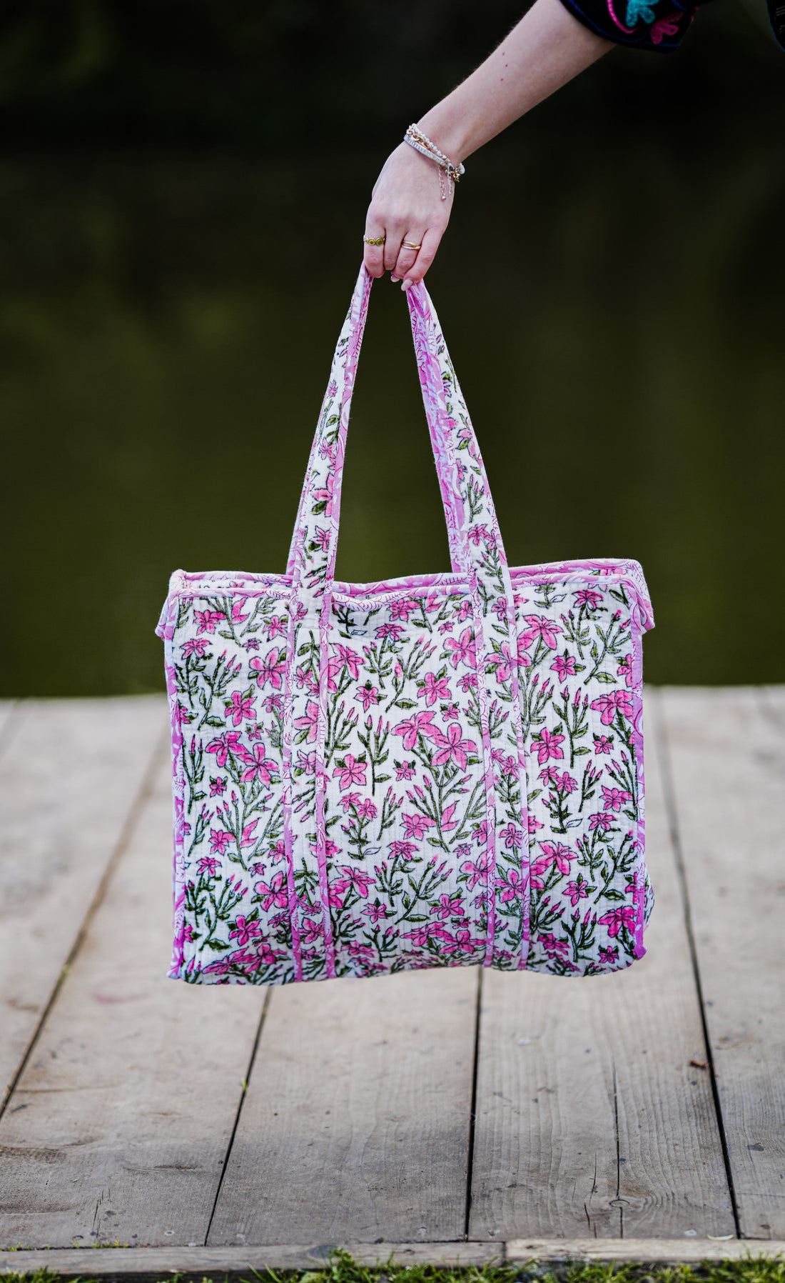 Why Floral Tote Bags Are a Must-Have Fashion Accessory