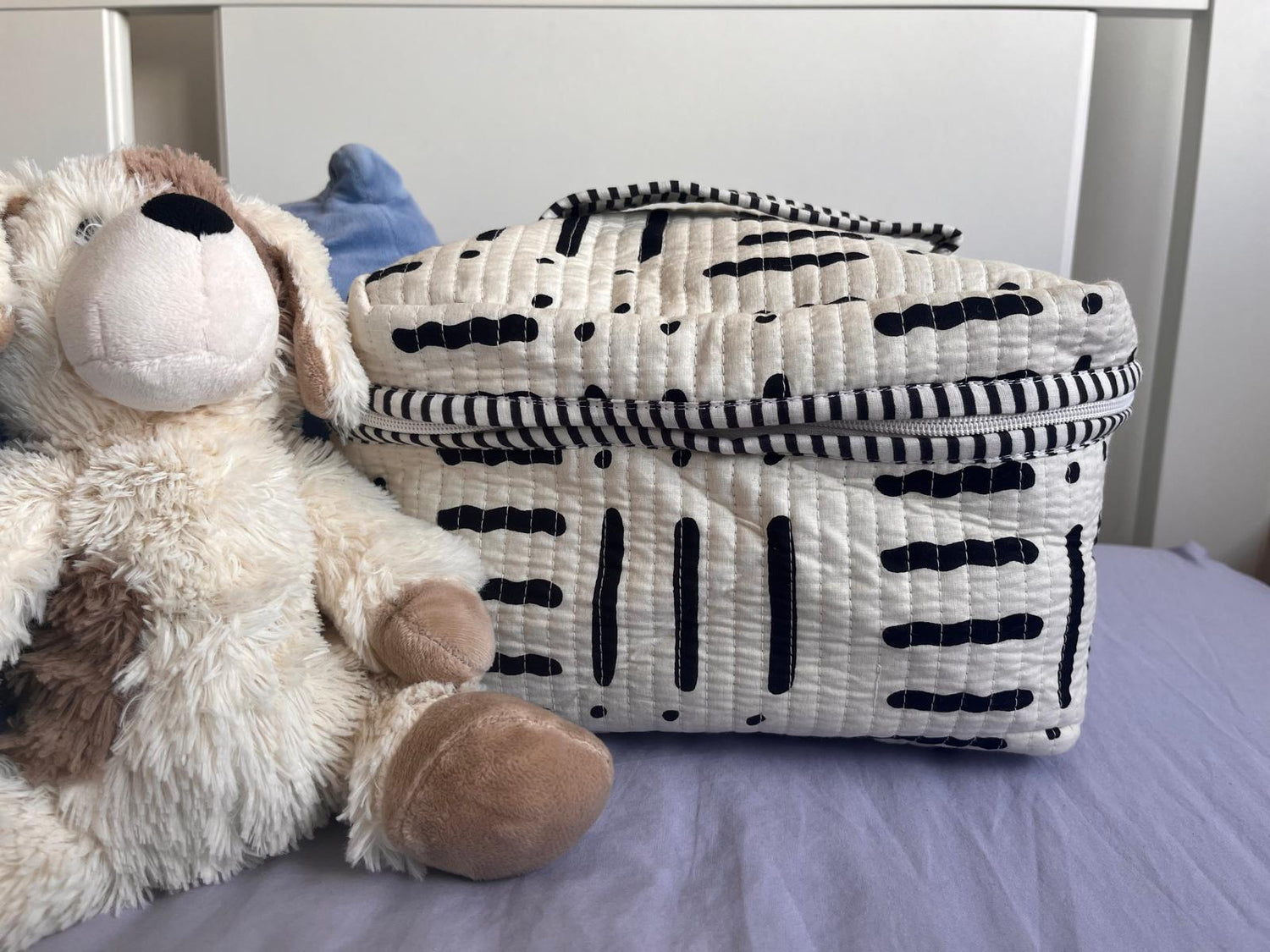 Zipper-Cosmetic-Bag Artofakind