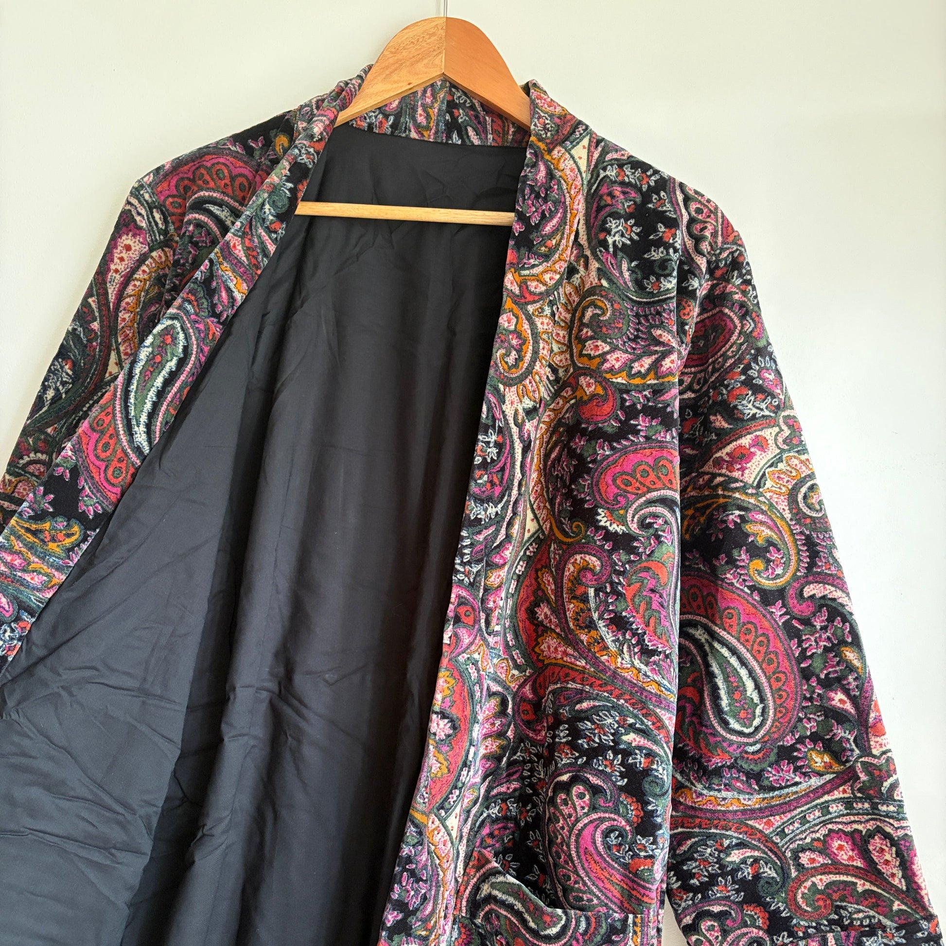 Paisley pattern printed Velvet Bath Robe 