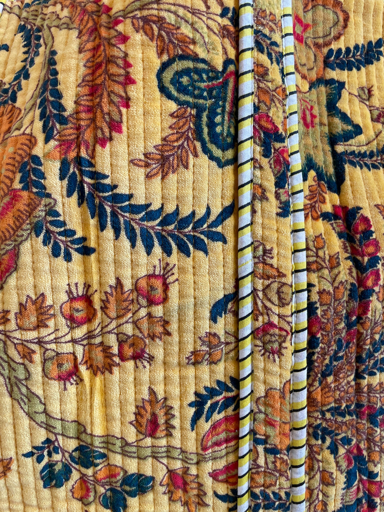 Quilted Tote bag with floral pattern