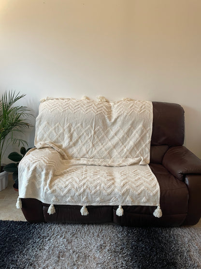 off White Cotton throw with geometric pattern 