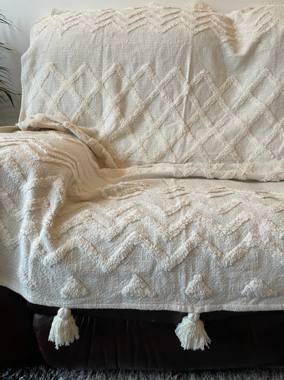 off White Cotton throw with geometric pattern 