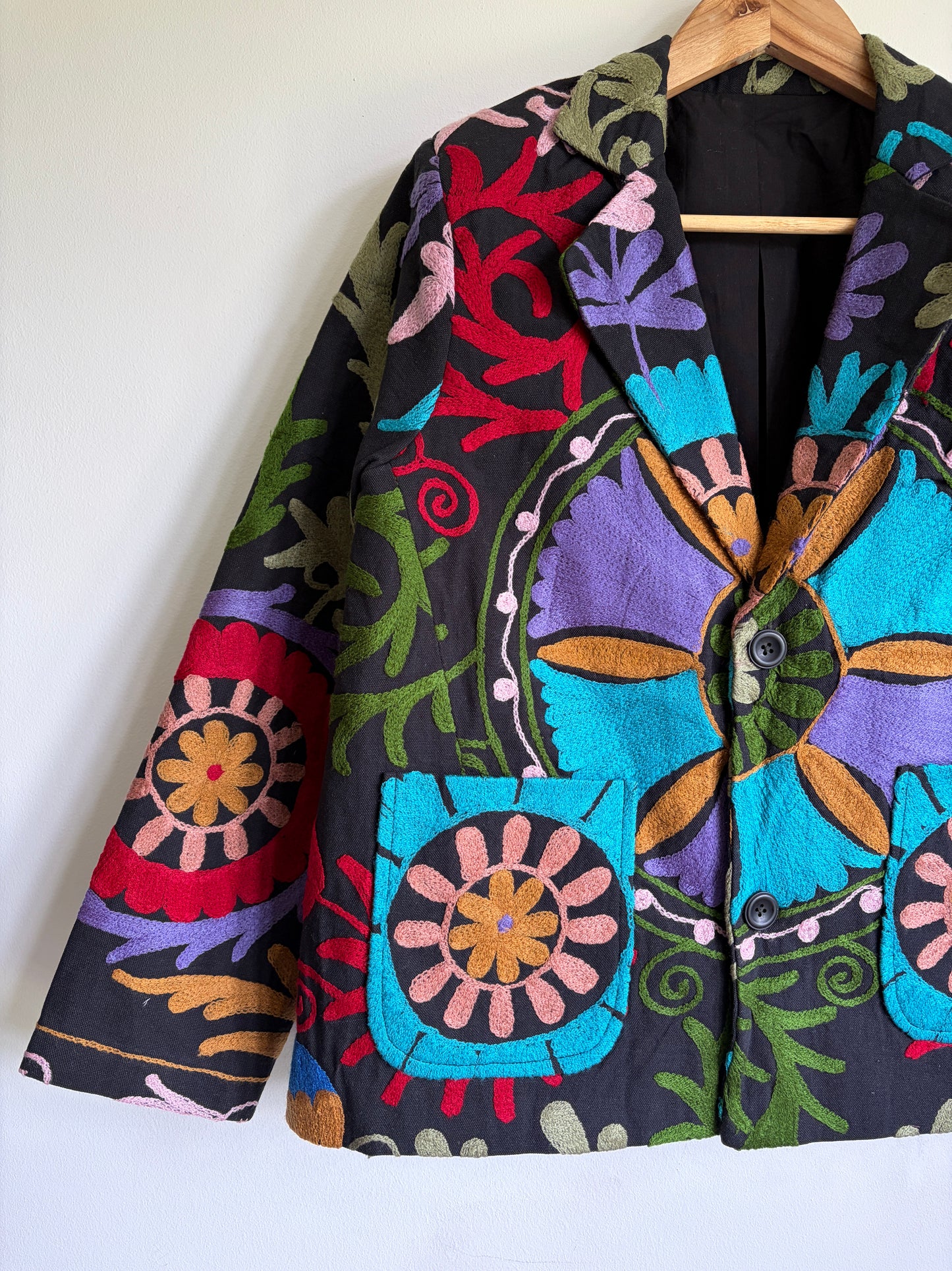 Suzani Embroidery Cotton Blazer – Black Floral