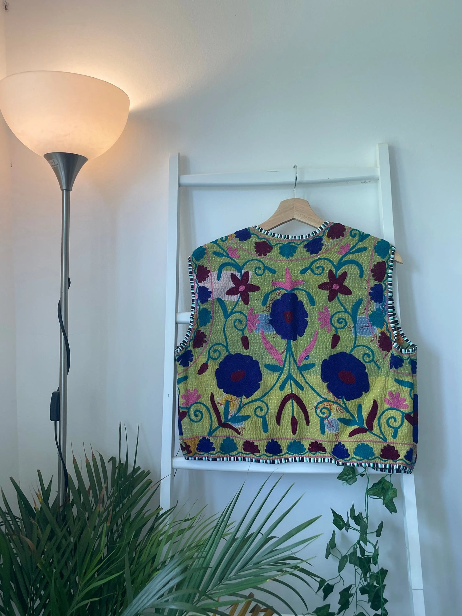 Vintage Kantha Suzani Gilet Artofakind