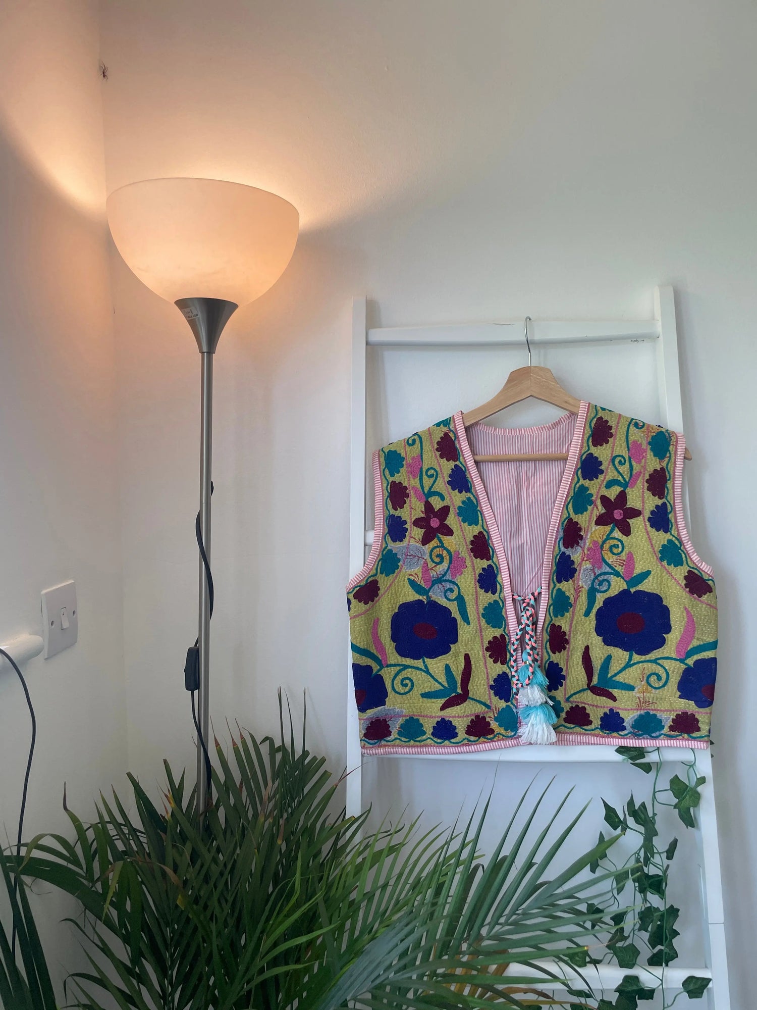 Vintage Kantha Suzani Gilet Artofakind
