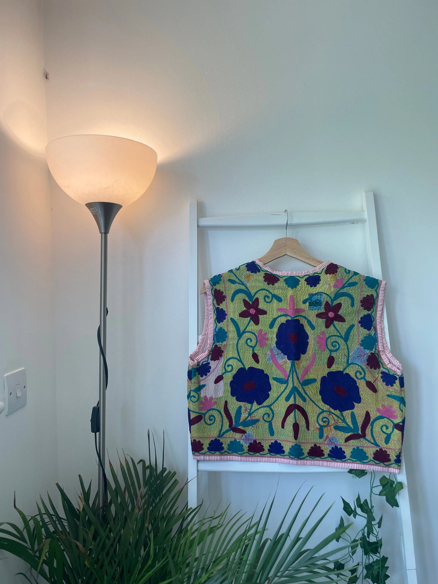 Vintage Kantha Suzani Gilet Artofakind